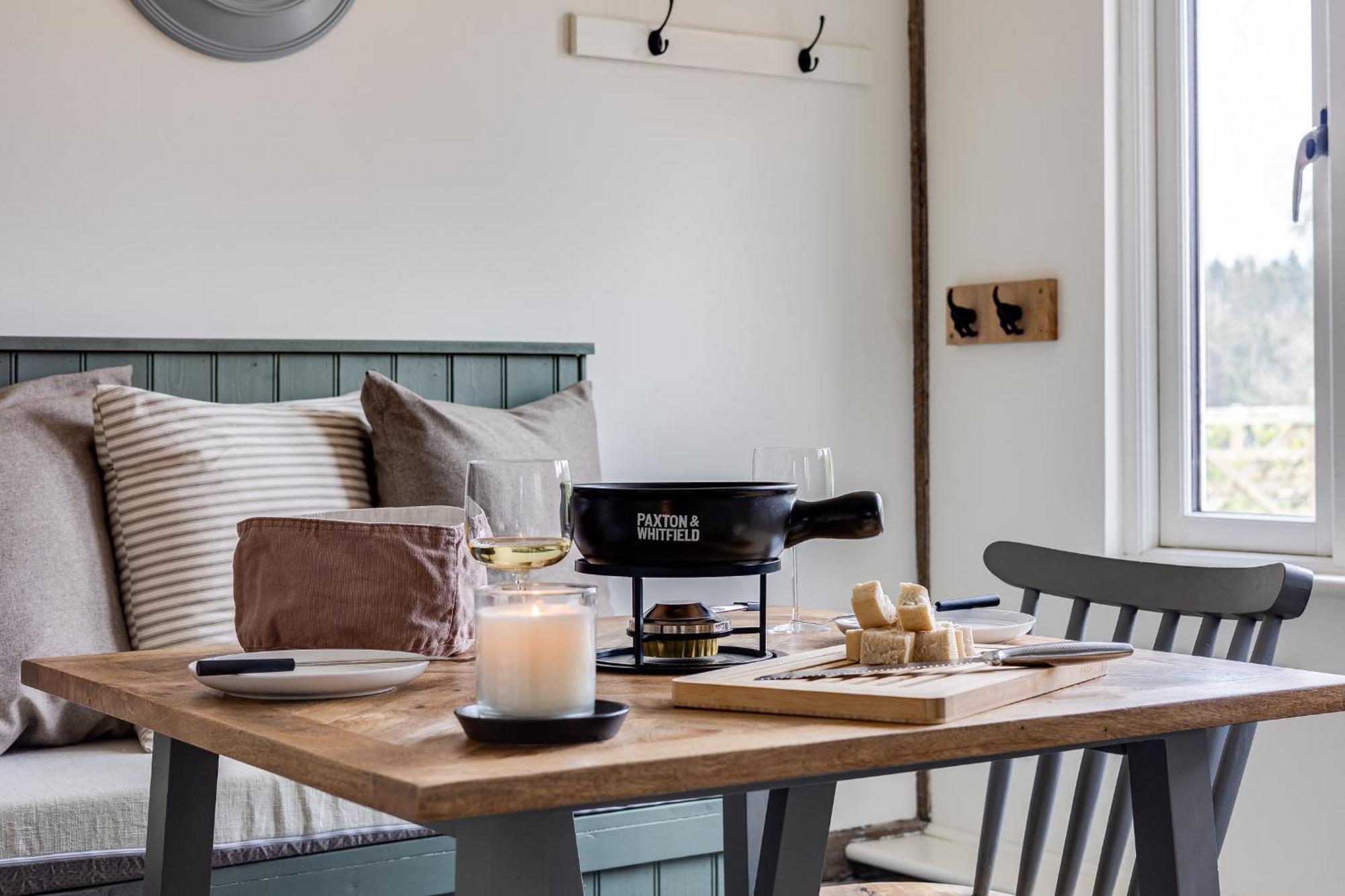 Oak Tree Hideaway Villa Whitchurch  Kültér fotó