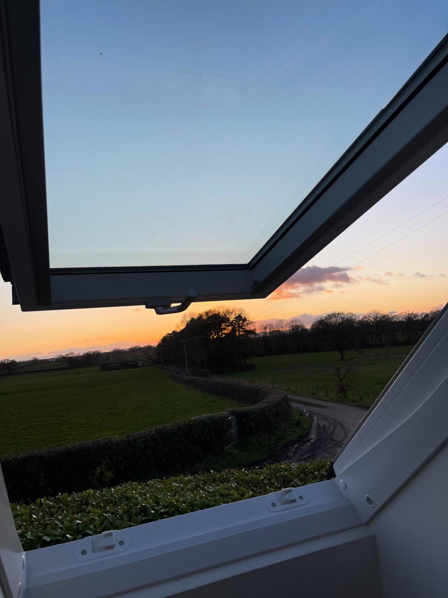 Oak Tree Hideaway Villa Whitchurch  Kültér fotó